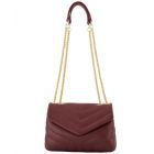 Lederen tas in de kleur bordeaux rood