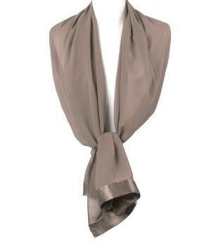 Crêpe voile stola in taupe met satijnen band